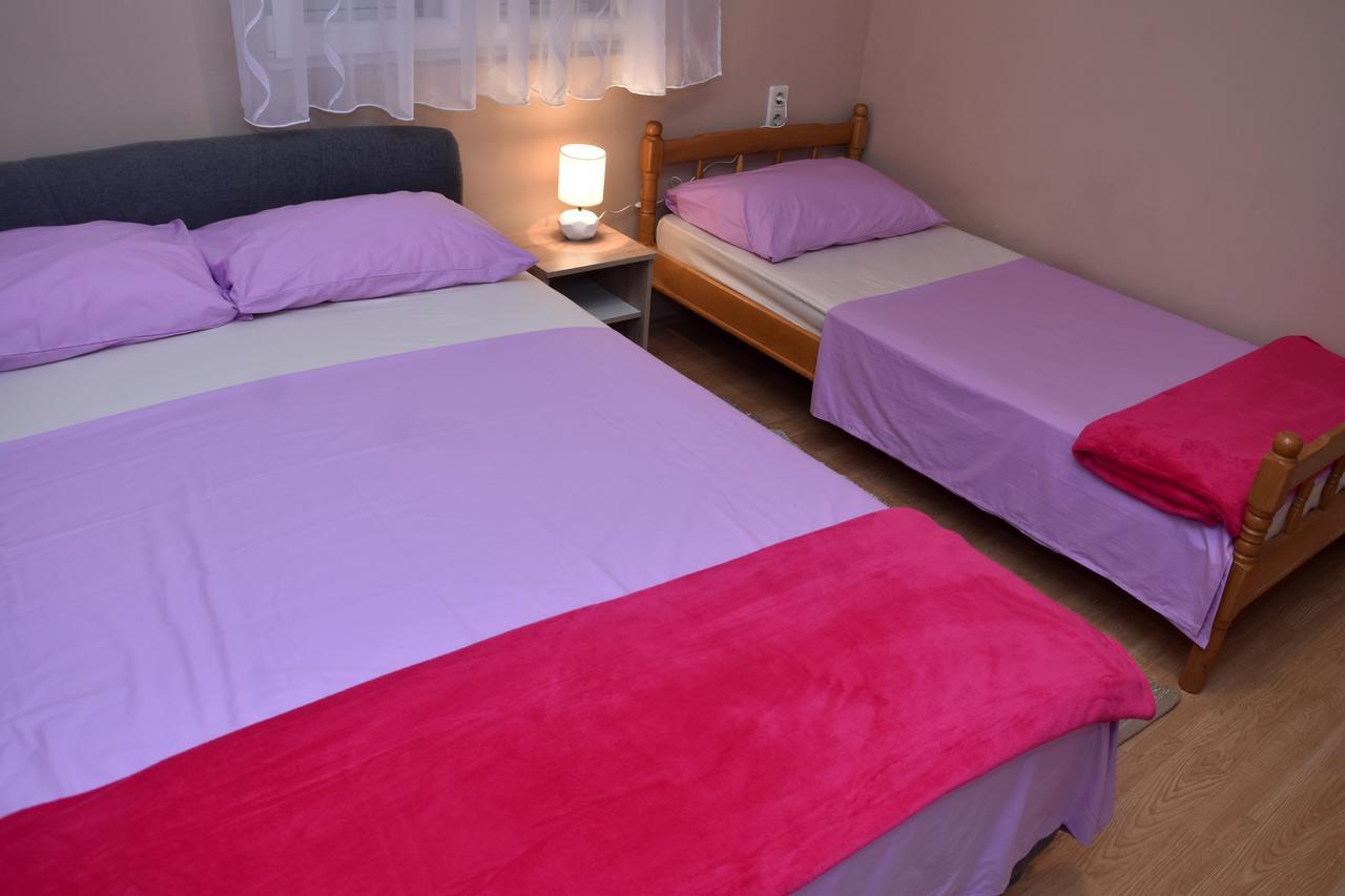Apartments Oresic Вир Екстер'єр фото
