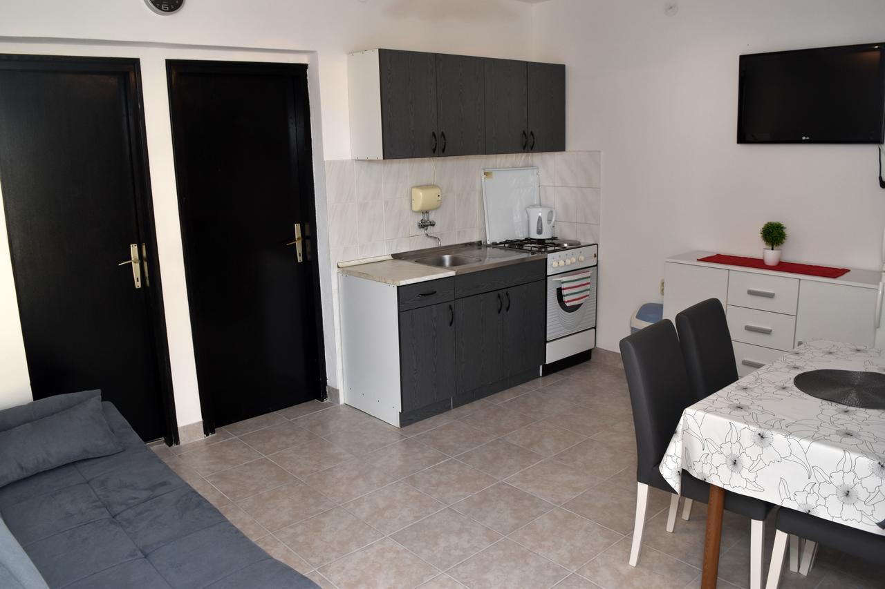Apartments Oresic Вир Екстер'єр фото