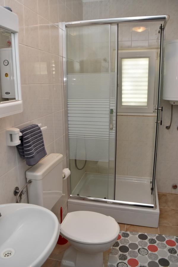 Apartments Oresic Вир Екстер'єр фото